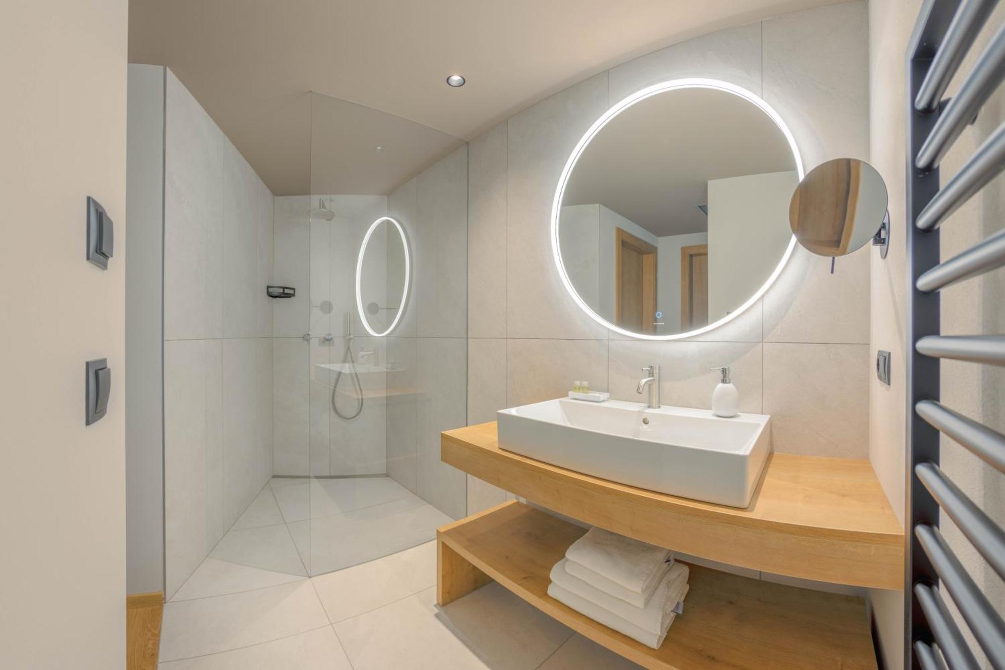 Villa Hubertus Luxuria Nova Suites - Adults Friendly นาตูร์โน ภายนอก รูปภาพ