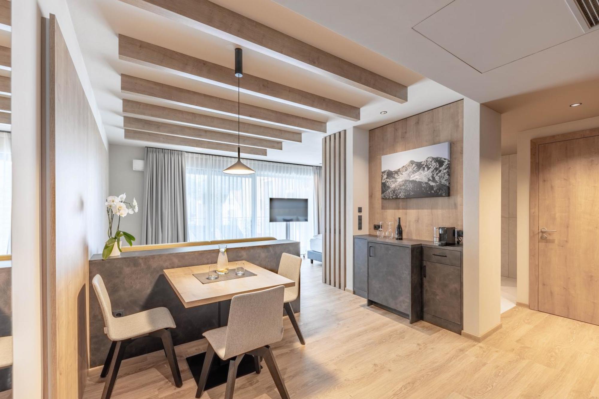 Villa Hubertus Luxuria Nova Suites - Adults Friendly นาตูร์โน ภายนอก รูปภาพ