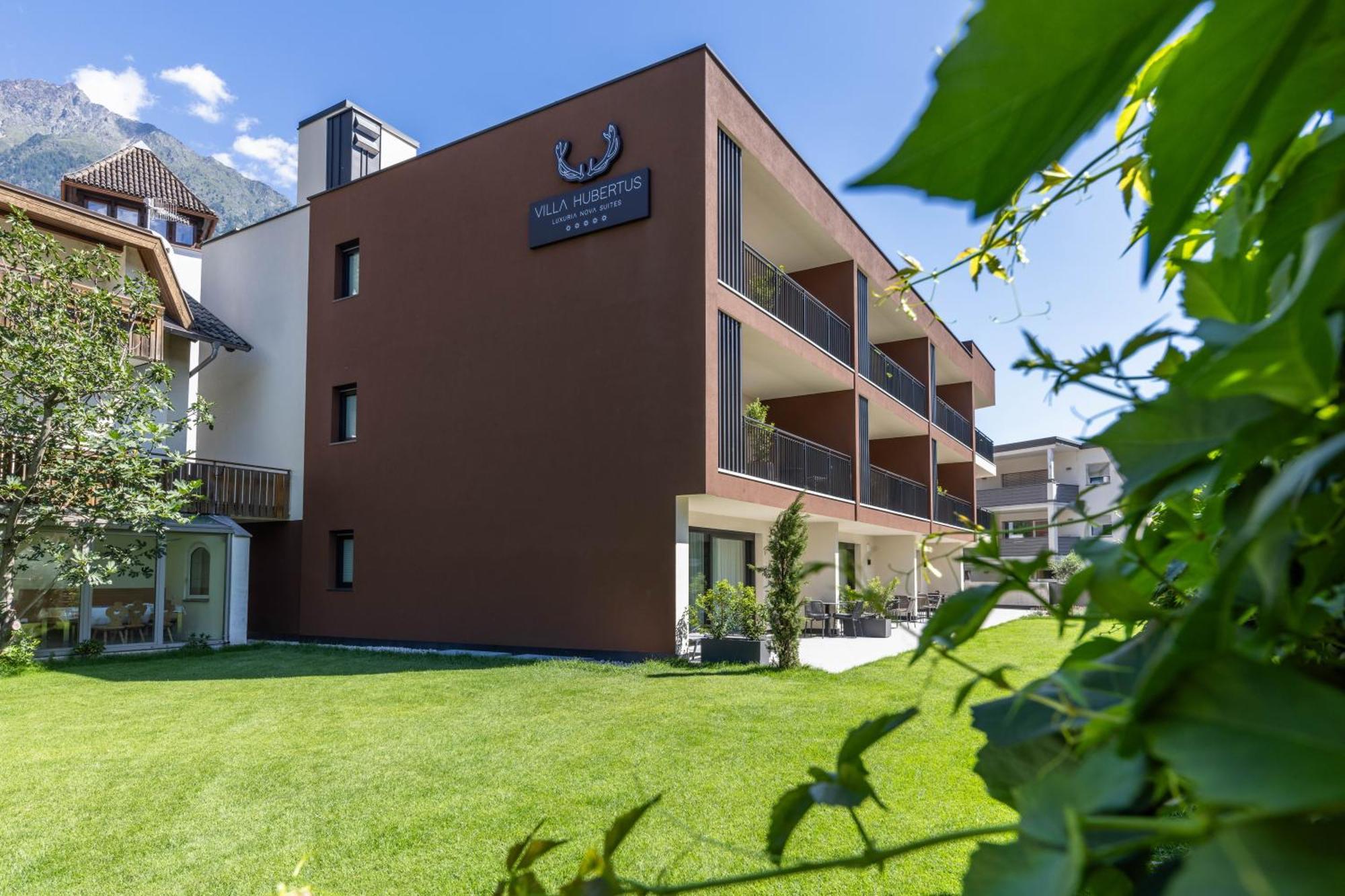 Villa Hubertus Luxuria Nova Suites - Adults Friendly นาตูร์โน ภายนอก รูปภาพ