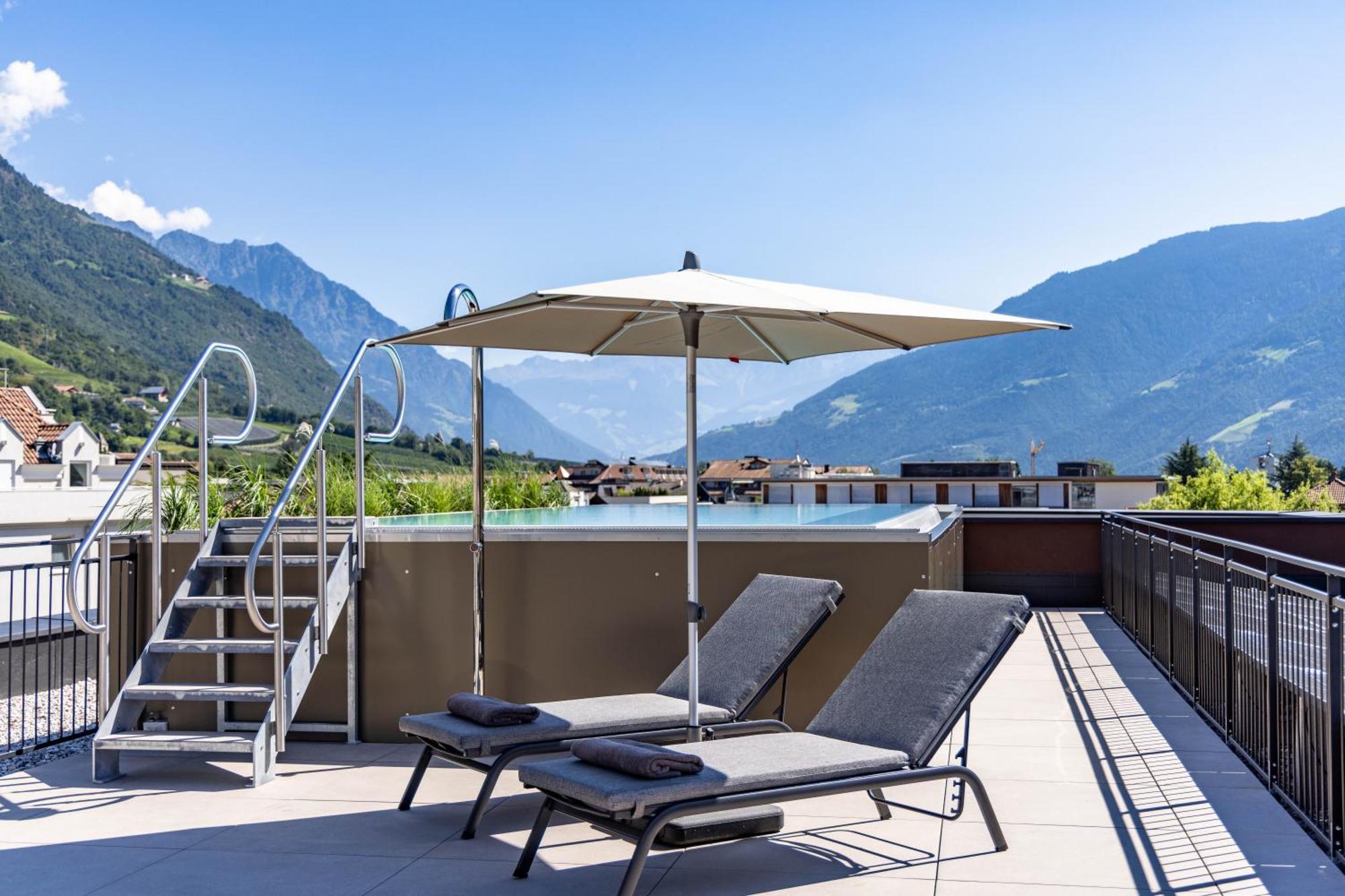 Villa Hubertus Luxuria Nova Suites - Adults Friendly นาตูร์โน ภายนอก รูปภาพ